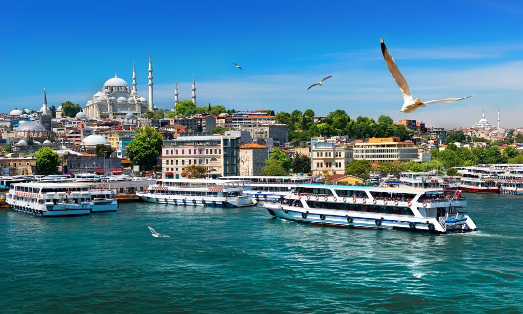 boats in istanbul